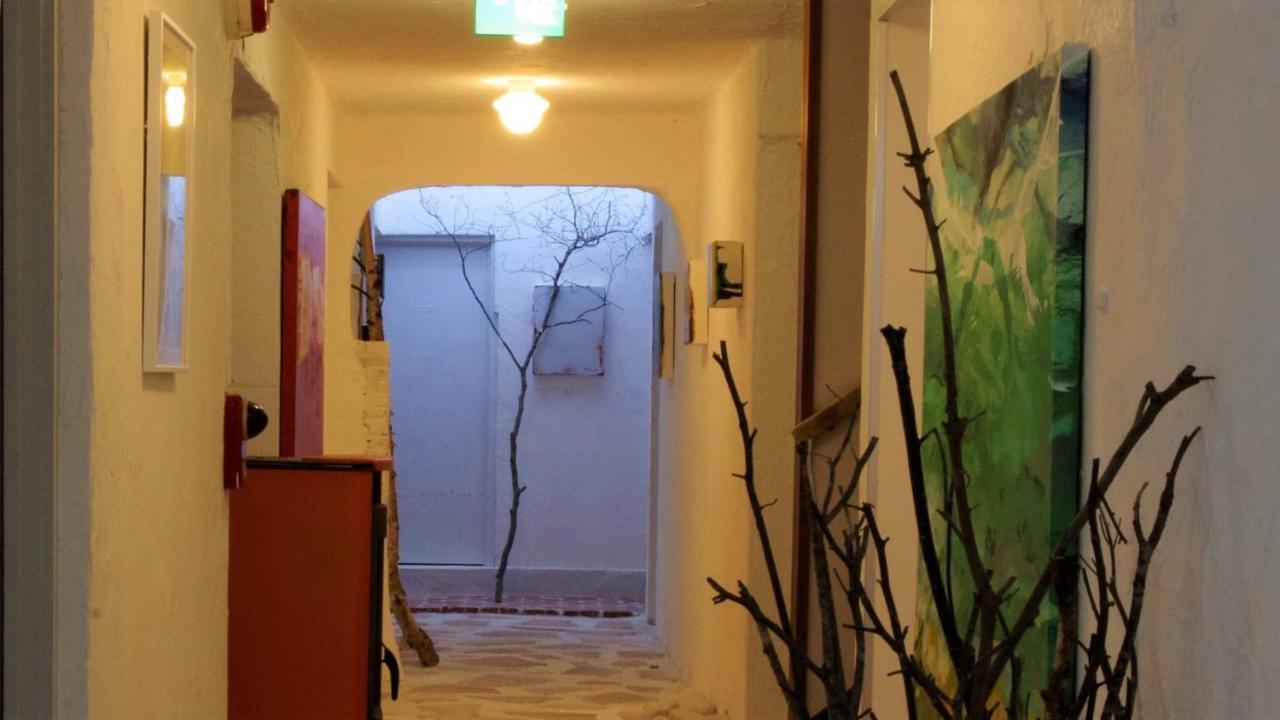 Gallery Hara And Guest House Luaran gambar